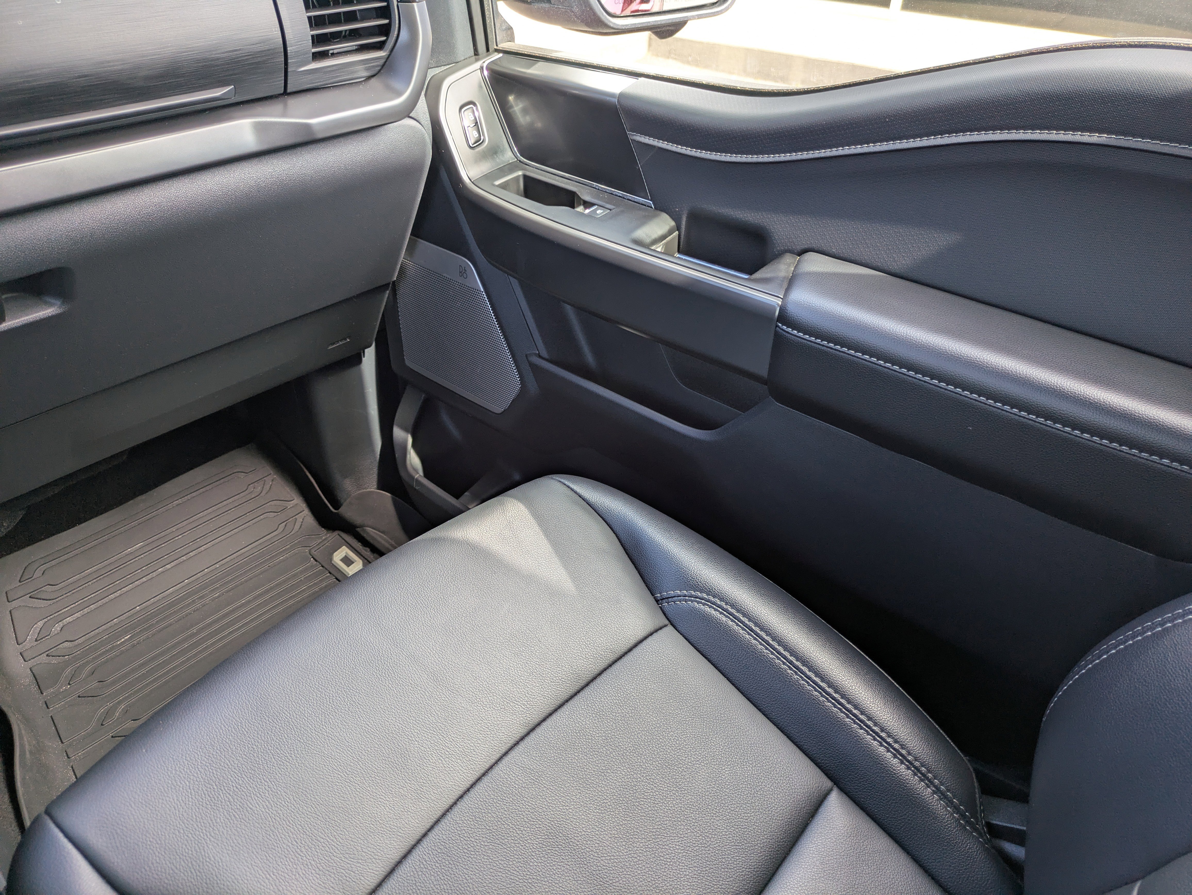 Used 2024 Ford F150 XLT w/ Equipment Group 303A High image 19