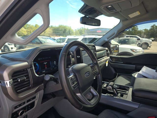 Used 2024 Ford F150 Lightning XLT AWD/4WD image 9