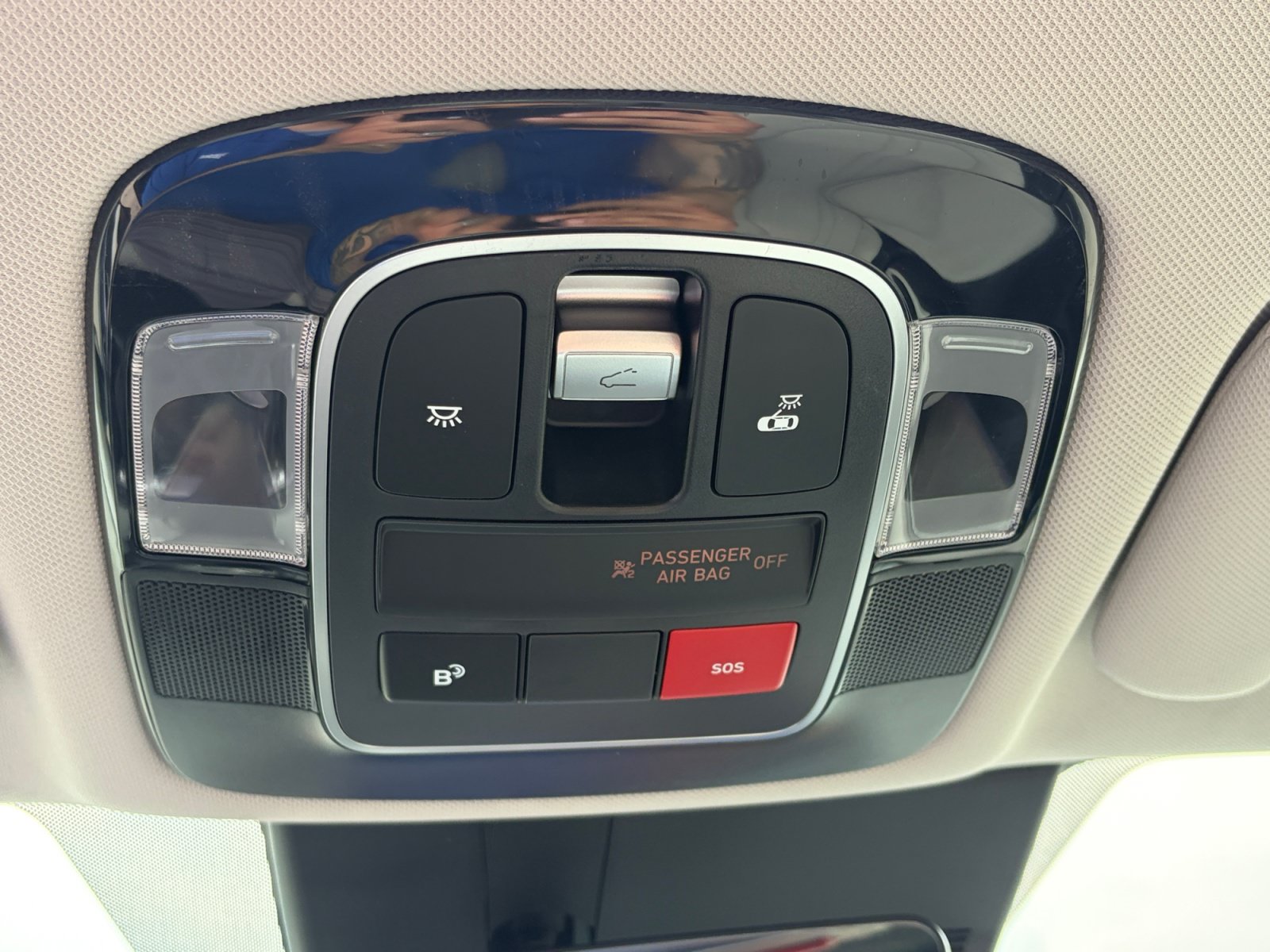Used 2025 Hyundai Sonata Limited FWD image 16