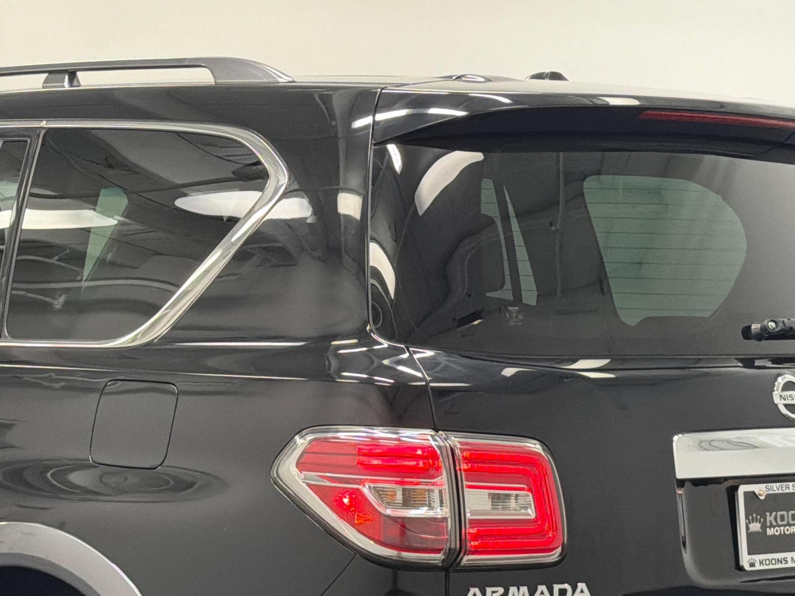 Used 2017 Nissan Armada Platinum w/ Captain Seat Package AWD/4WD image 8