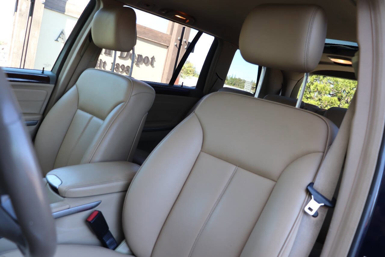 Used 2012 Mercedes-Benz GL 450 4MATIC image 16