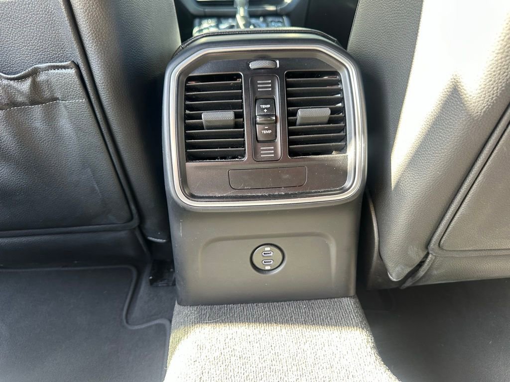 Certified 2021 Porsche Macan image 36