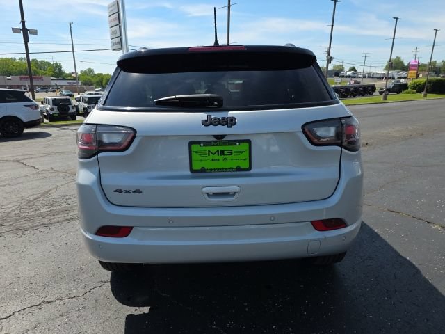 Used 2024 Jeep Compass Limited w/ Driver Assist Group I AWD/4WD image 6