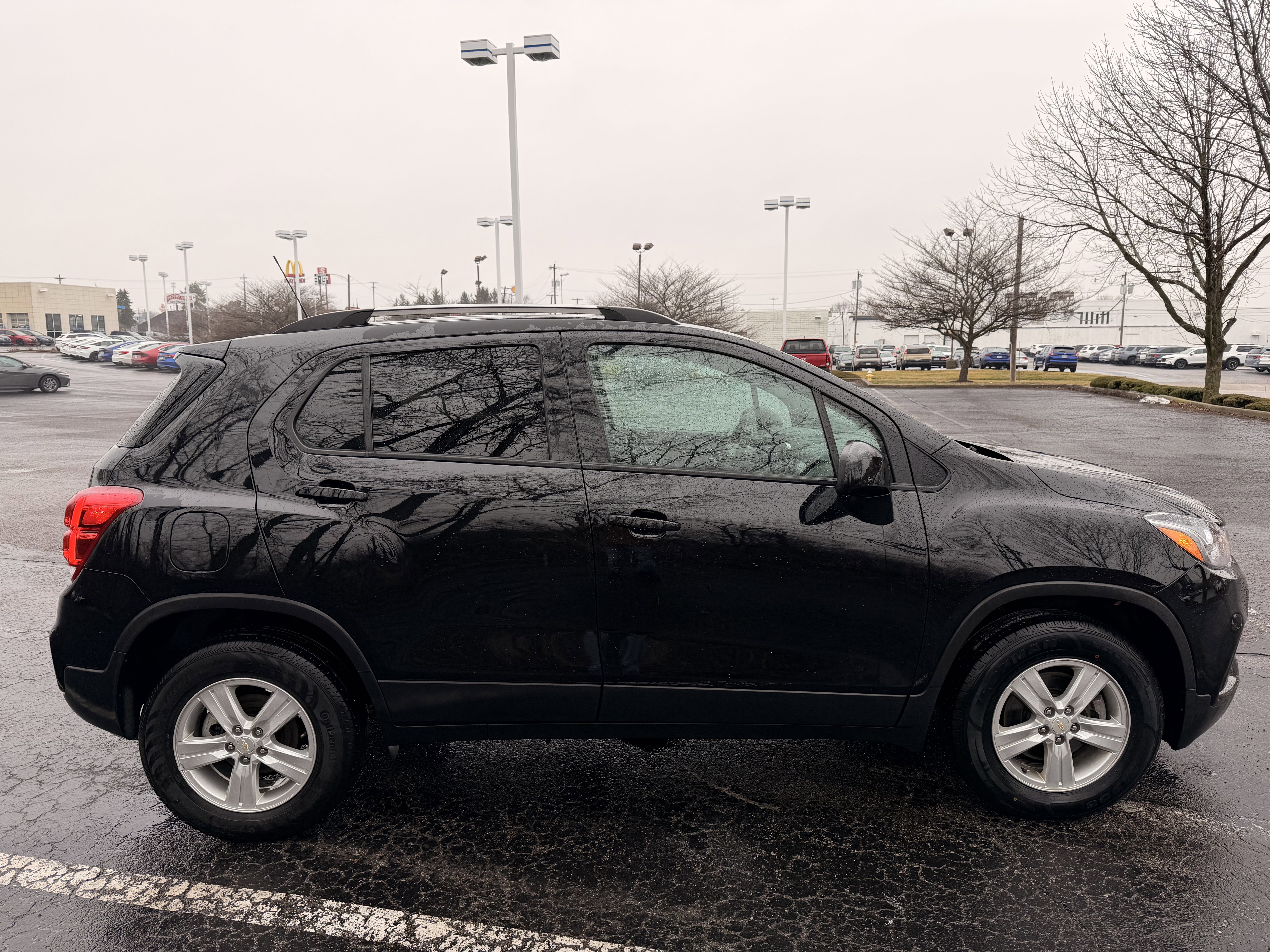 Used 2022 Chevrolet Trax LT image 2