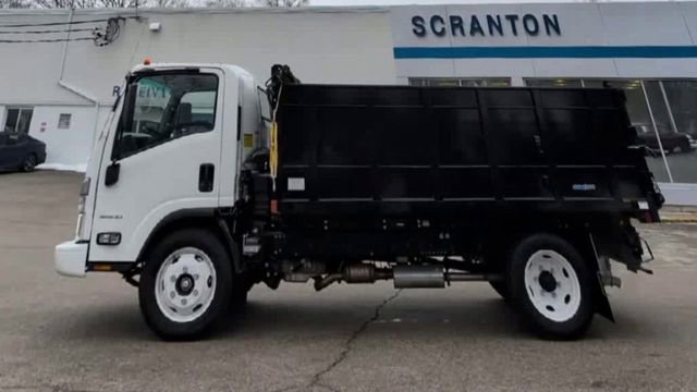 Certified 2024 Chevrolet Low Cab Forward image 5