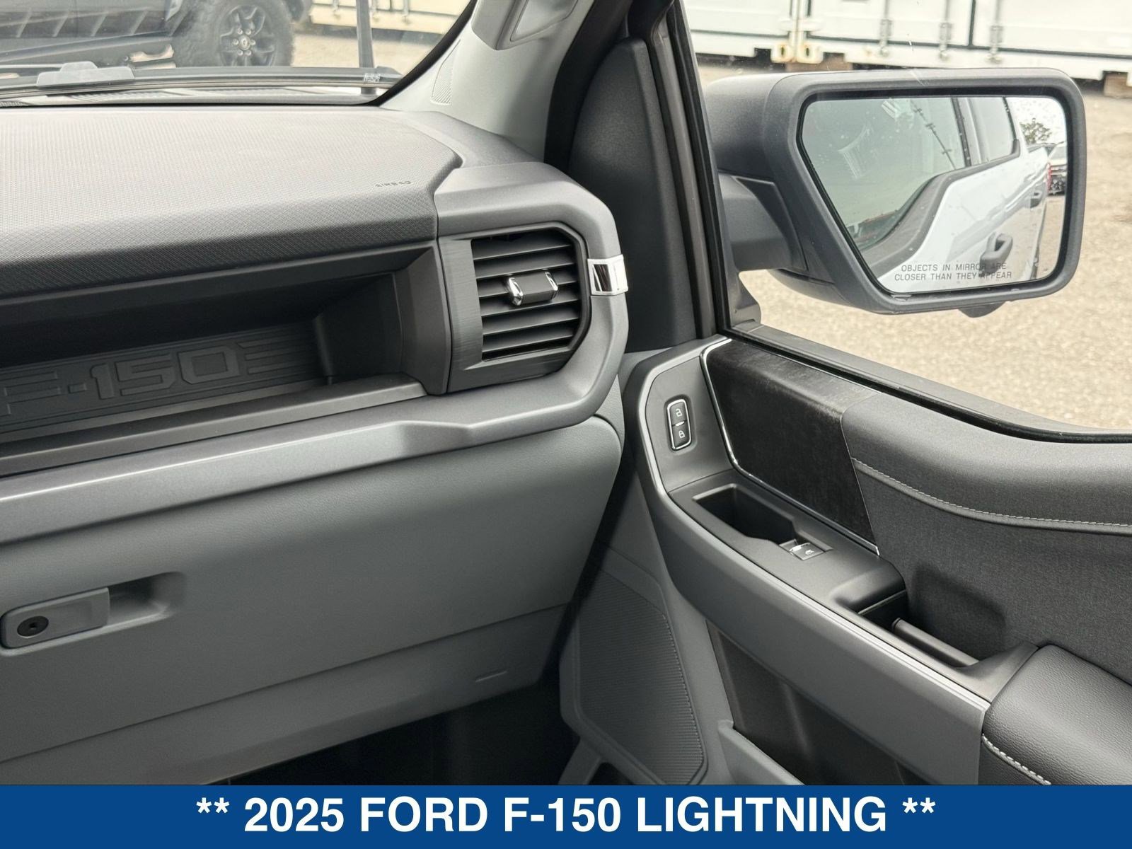 New 2025 Ford F150 Lightning XLT image 20
