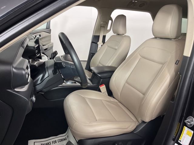 Used 2024 Ford Explorer XLT w/ Equipment Group 202A RWD image 19