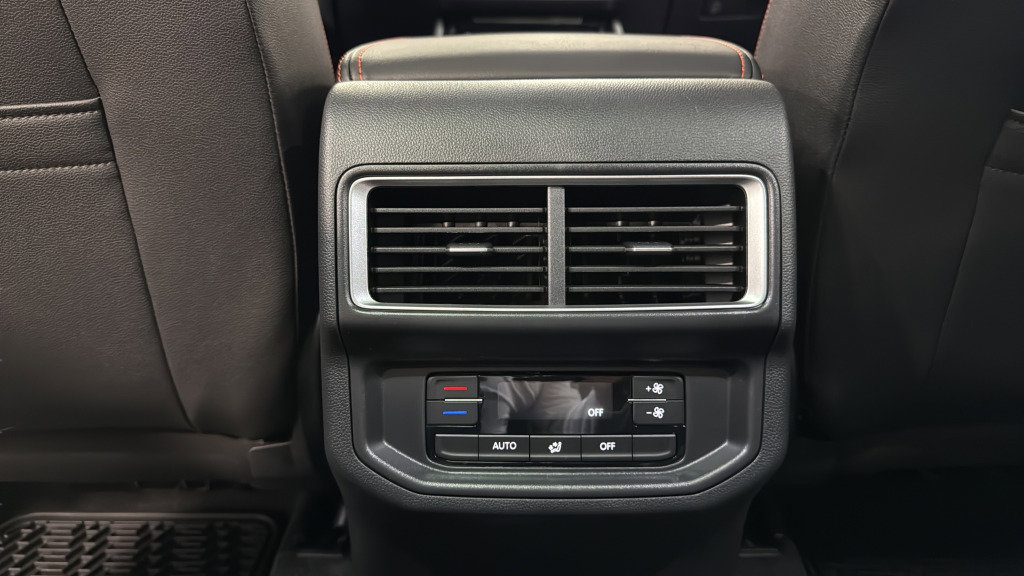 New 2026 Volkswagen Atlas Peak Edition image 36