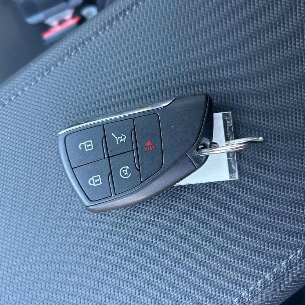 Used 2025 Chevrolet Equinox EV RS image 5