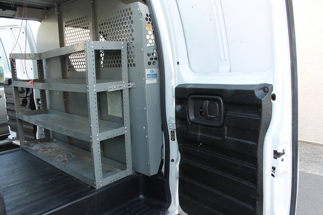 Used 2004 Chevrolet Express 1500 RWD image 21