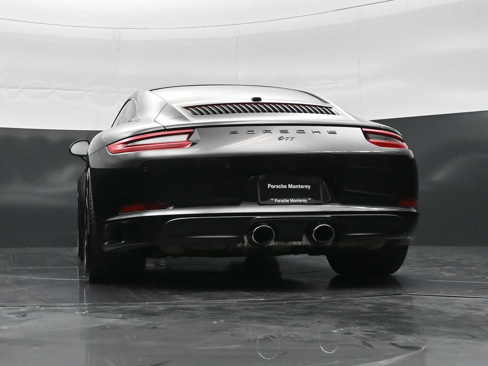 Certified 2018 Porsche 911 Carrera S RWD image 38