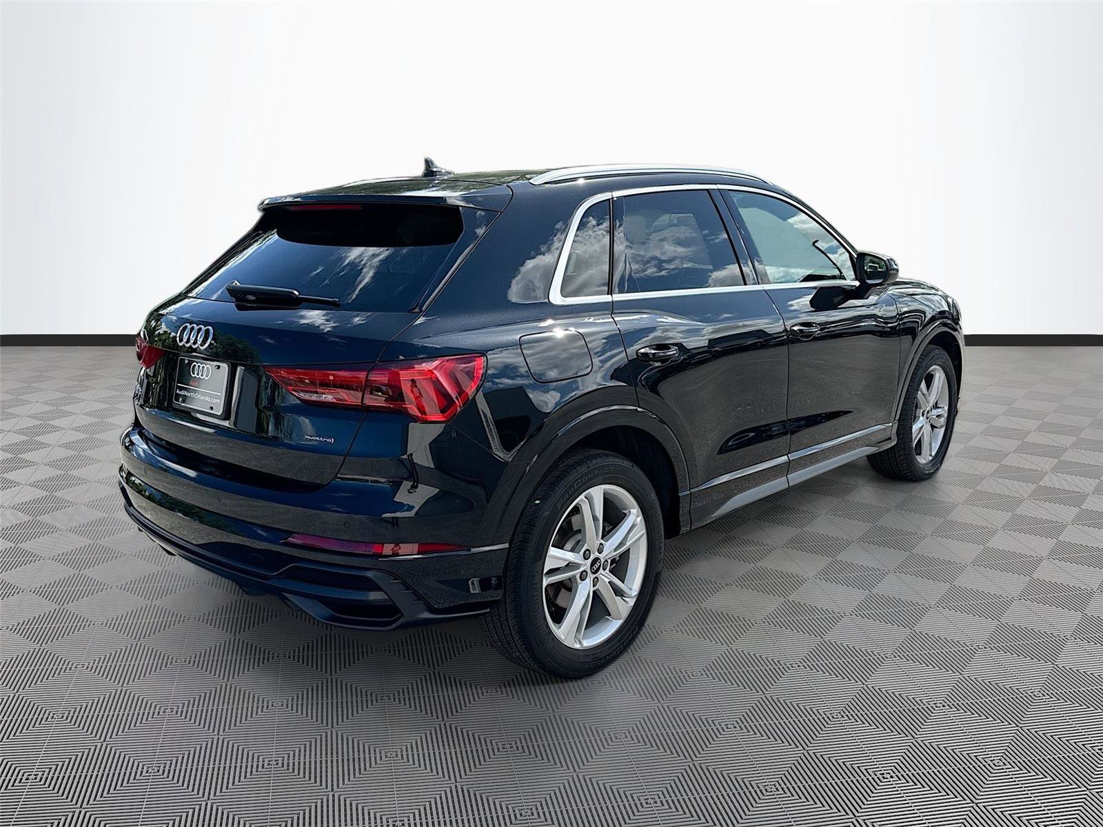 Certified 2022 Audi Q3 2.0T Premium Plus w/ Premium Plus Package AWD/4WD image 7