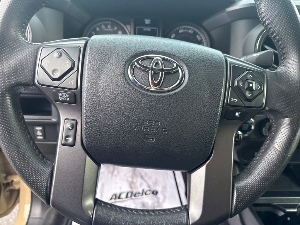 Used 2017 Toyota Tacoma TRD Off-Road w/ Tow Package AWD/4WD image 18
