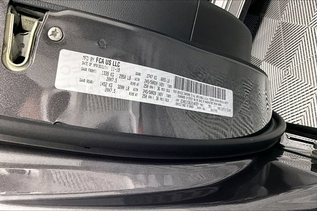 Used 2020 Chrysler Pacifica Touring w/ S Appearance Package FWD image 33
