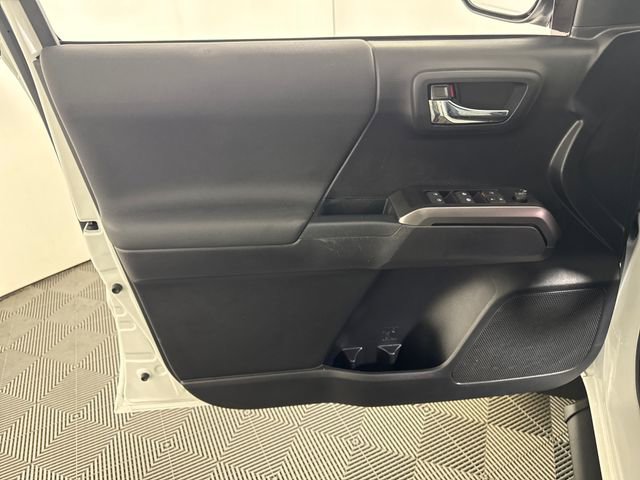 Certified 2021 Toyota Tacoma TRD Sport w/ Technology Package AWD/4WD image 29