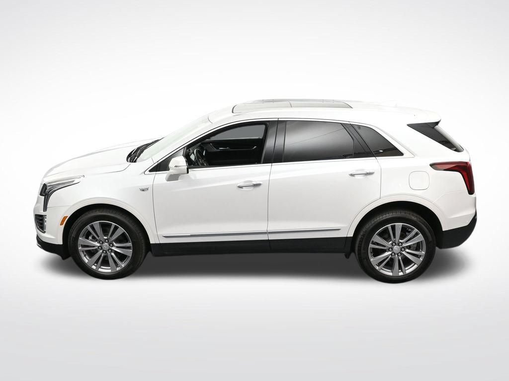 Certified 2025 Cadillac XT5 Premium Luxury AWD/4WD image 17