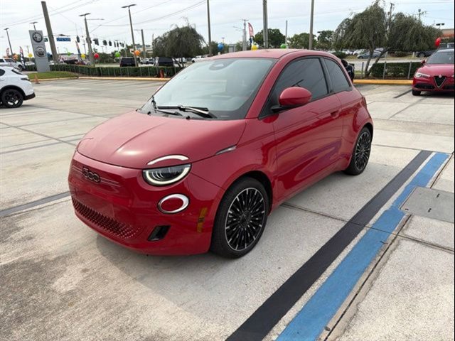 Used 2024 FIAT 500 e (RED) FWD image 1