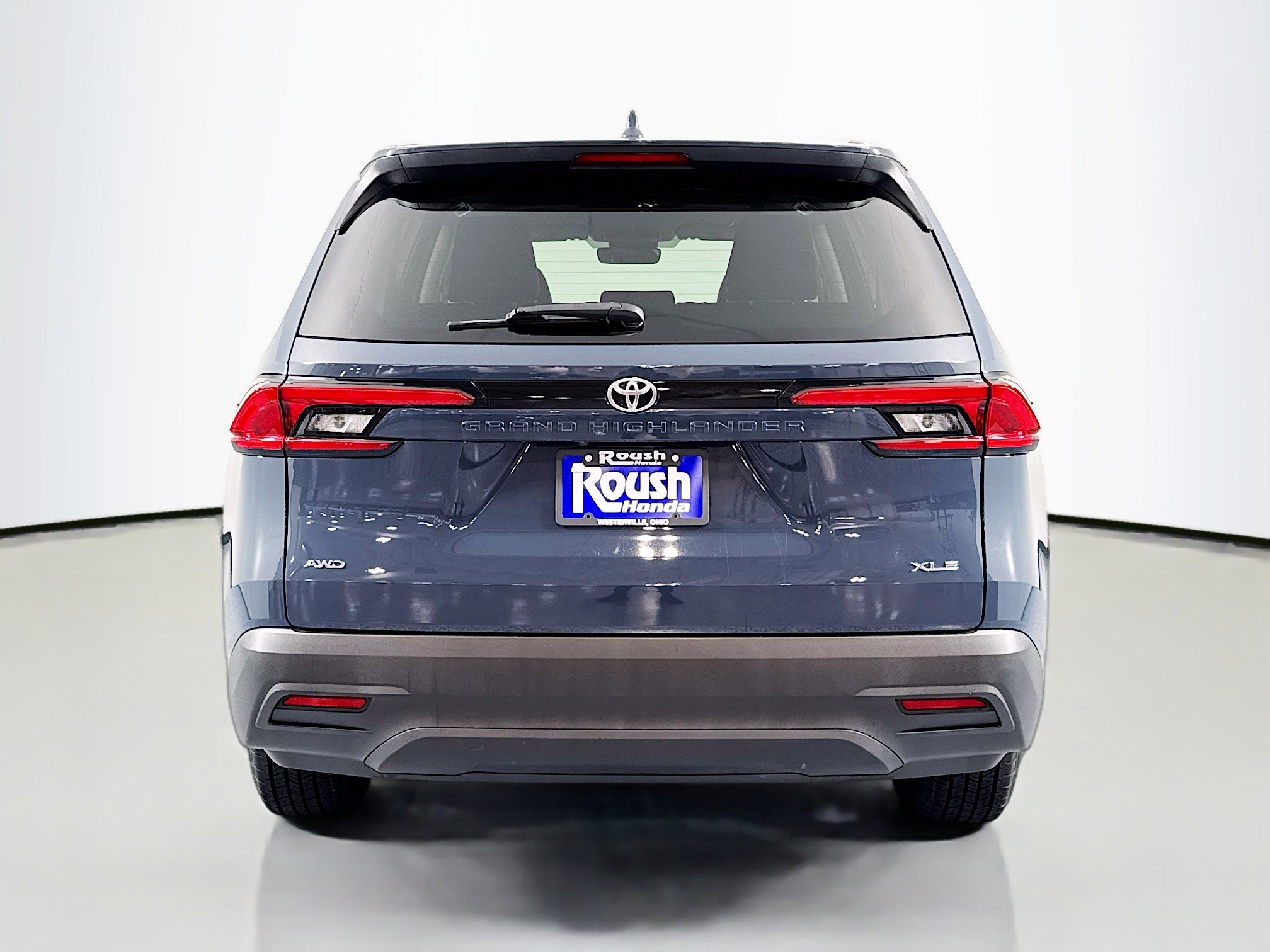 Used 2024 Toyota Grand Highlander XLE image 6