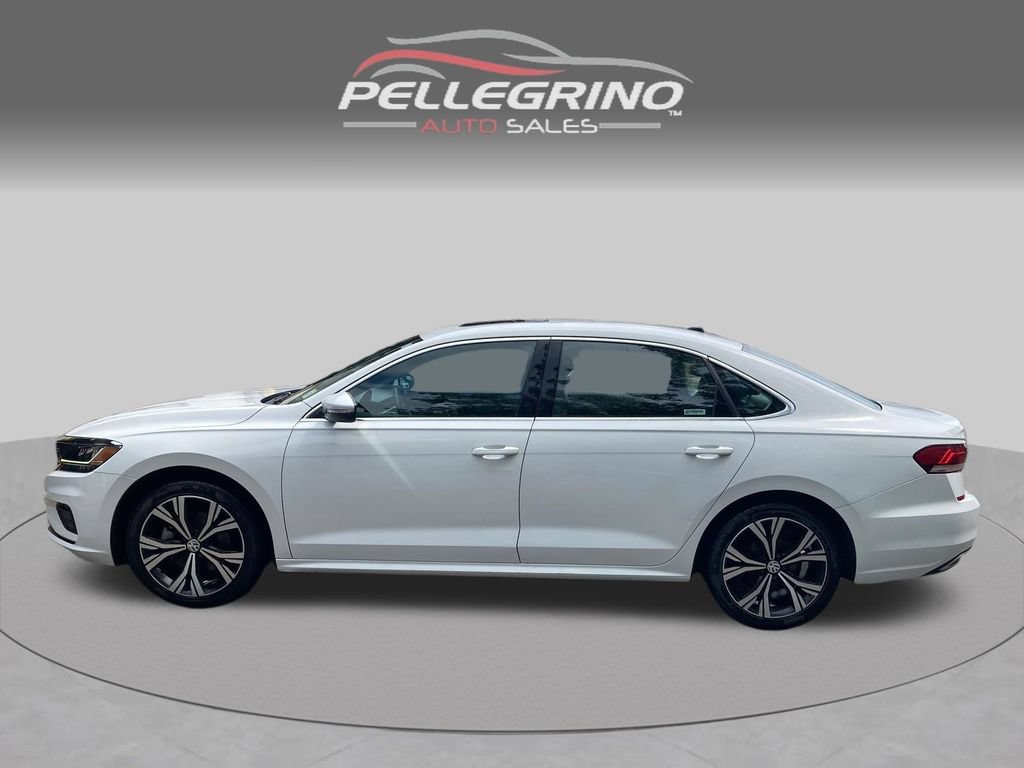 Used 2022 Volkswagen Passat 2.0T SE FWD image 3