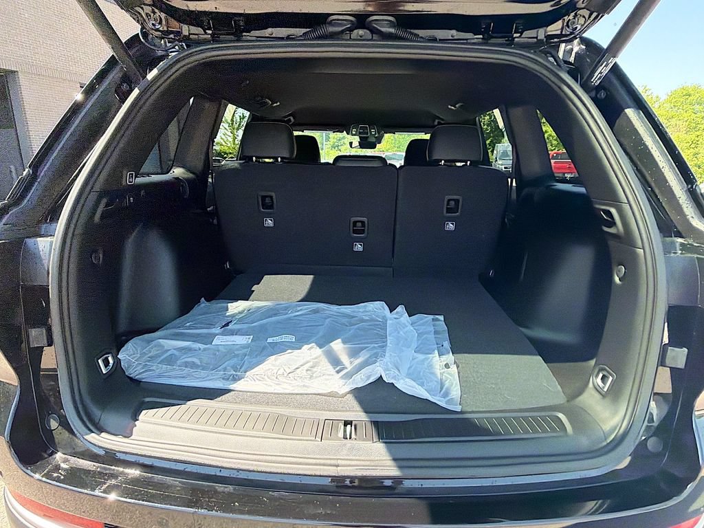 New 2026 Jeep Grand Cherokee Limited AWD/4WD image 12