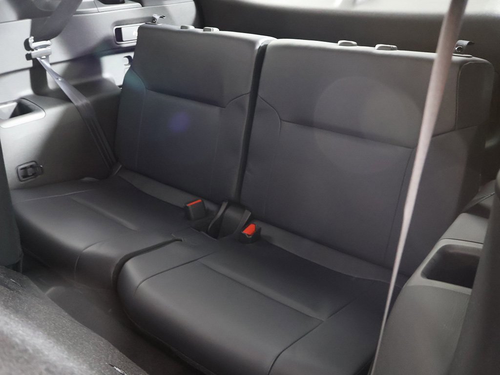 New 2025 Mitsubishi Outlander SE image 33