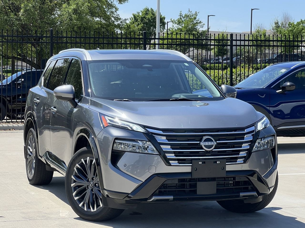 Certified 2024 Nissan Rogue Platinum w/ Platinum Premium Package image 2