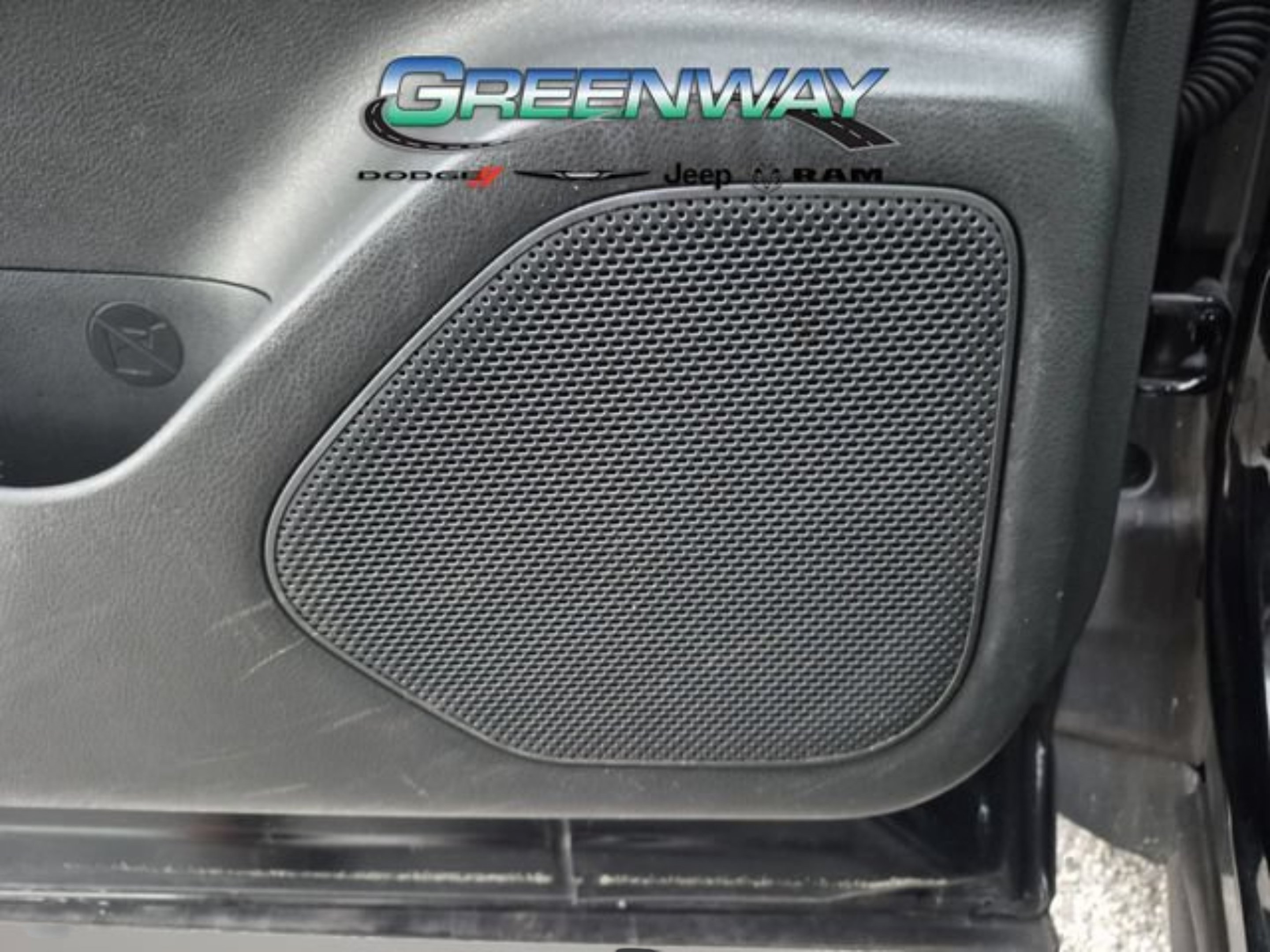 Used 2024 Nissan Rogue SV AWD/4WD image 16