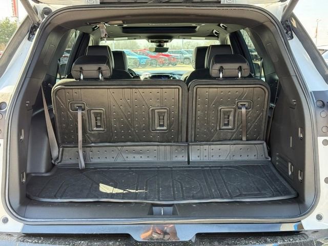 Certified 2023 Chevrolet Traverse Premier w/ Redline Edition image 6