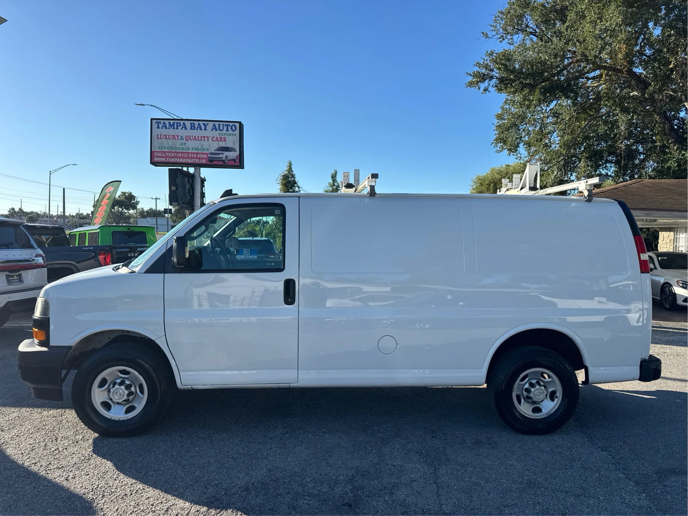 Used 2020 Chevrolet Express 2500 w/ Driver Convenience Package RWD image 16