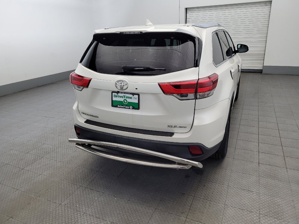 Used 2019 Toyota Highlander XLE image 7