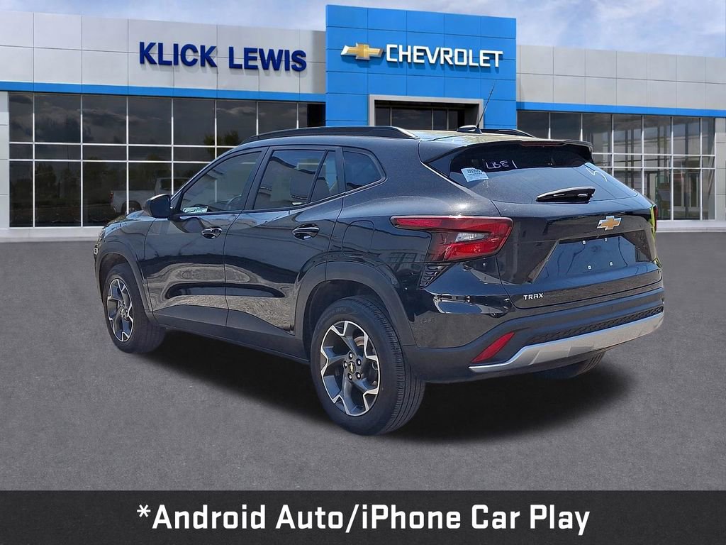 Used 2025 Chevrolet Trax LT w/ Driver Confidence Package FWD image 5