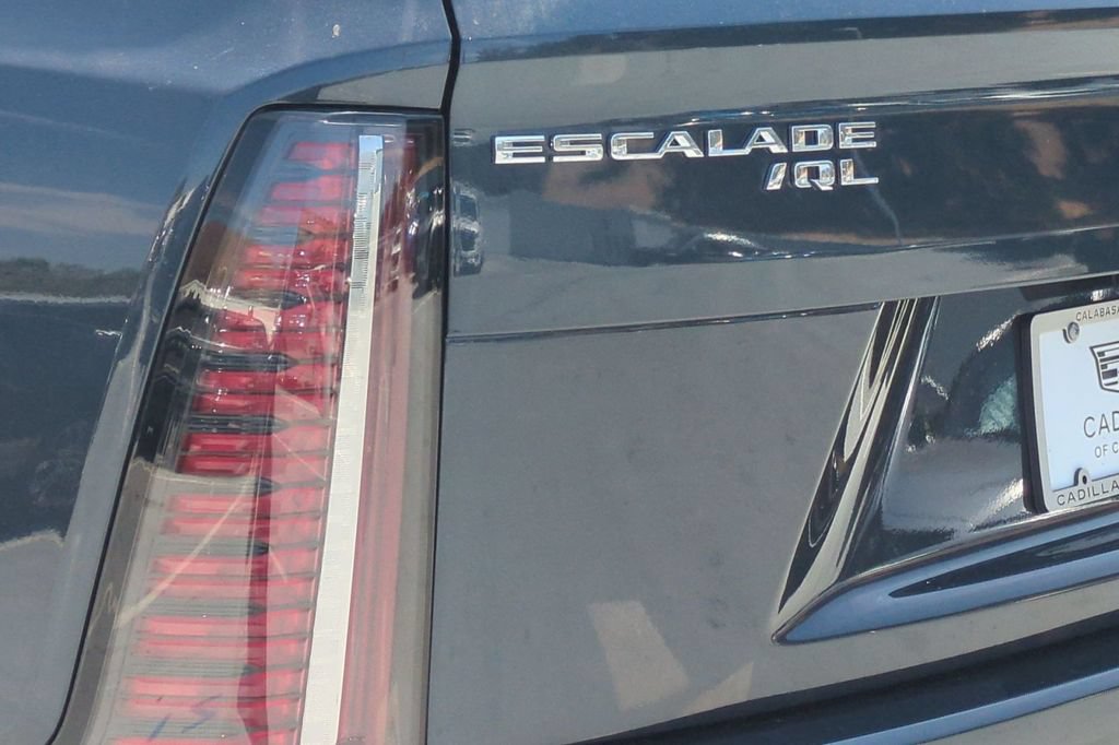 New 2026 Cadillac Escalade IQL Sport 2 w/ LPO, Premium Carpet Package AWD/4WD image 16