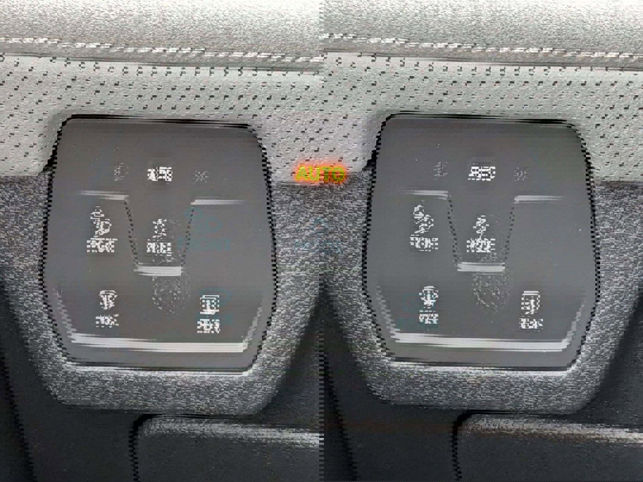 New 2026 Volkswagen Atlas Peak Edition image 17