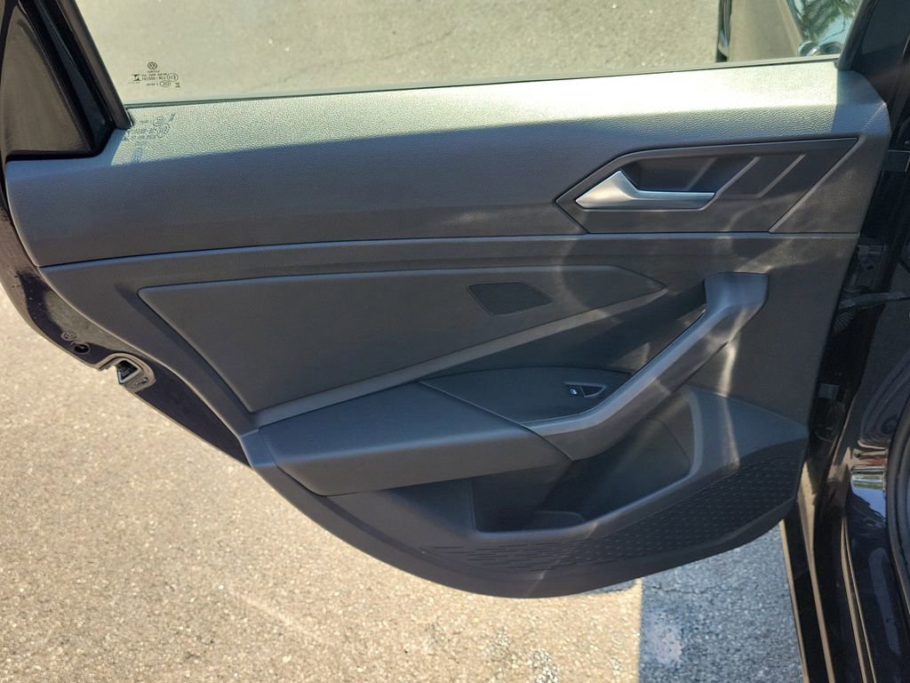 Used 2024 Volkswagen Jetta Sport image 8