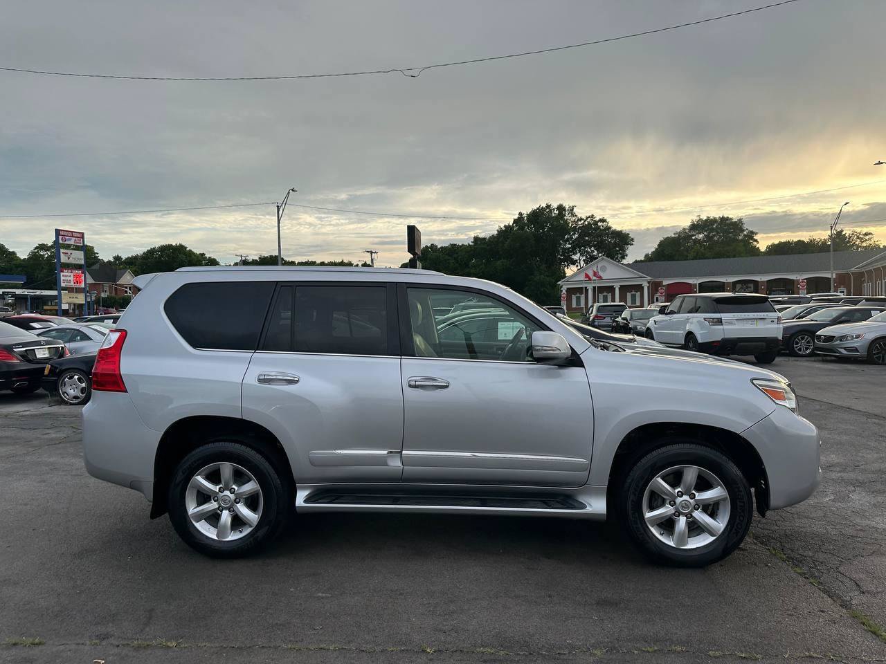 Used 2012 Lexus GX 460 w/ Comfort Plus Pkg AWD/4WD image 11
