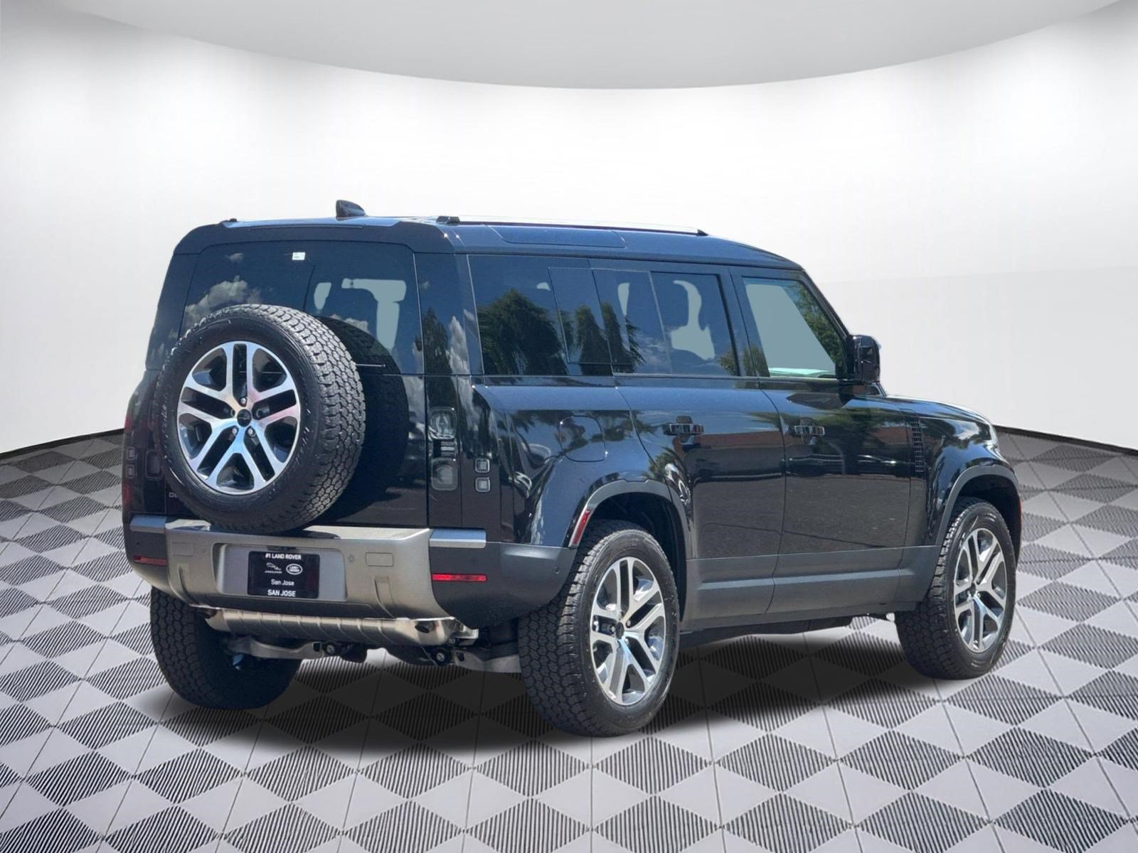 New 2026 Land Rover Defender 110 S AWD/4WD image 9