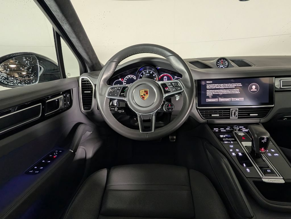 Used 2023 Porsche Cayenne GTS AWD/4WD image 21