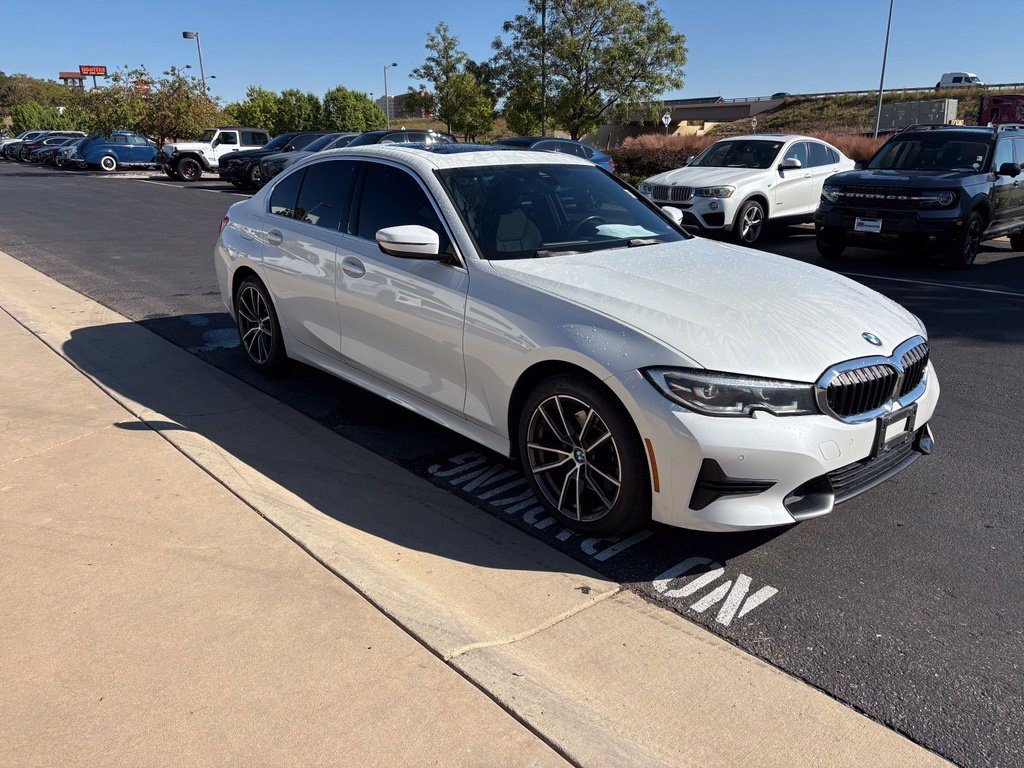 Used 2021 BMW 330i xDrive Sedan w/ Convenience Package AWD/4WD image 3