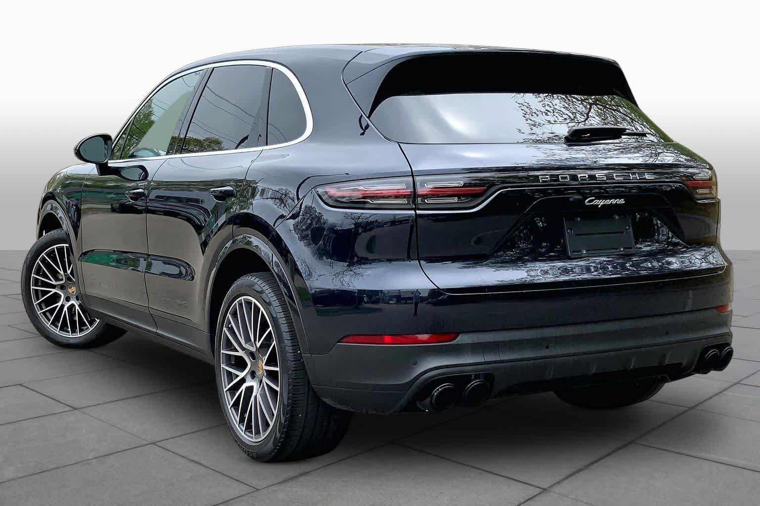 Used 2022 Porsche Cayenne AWD/4WD image 11