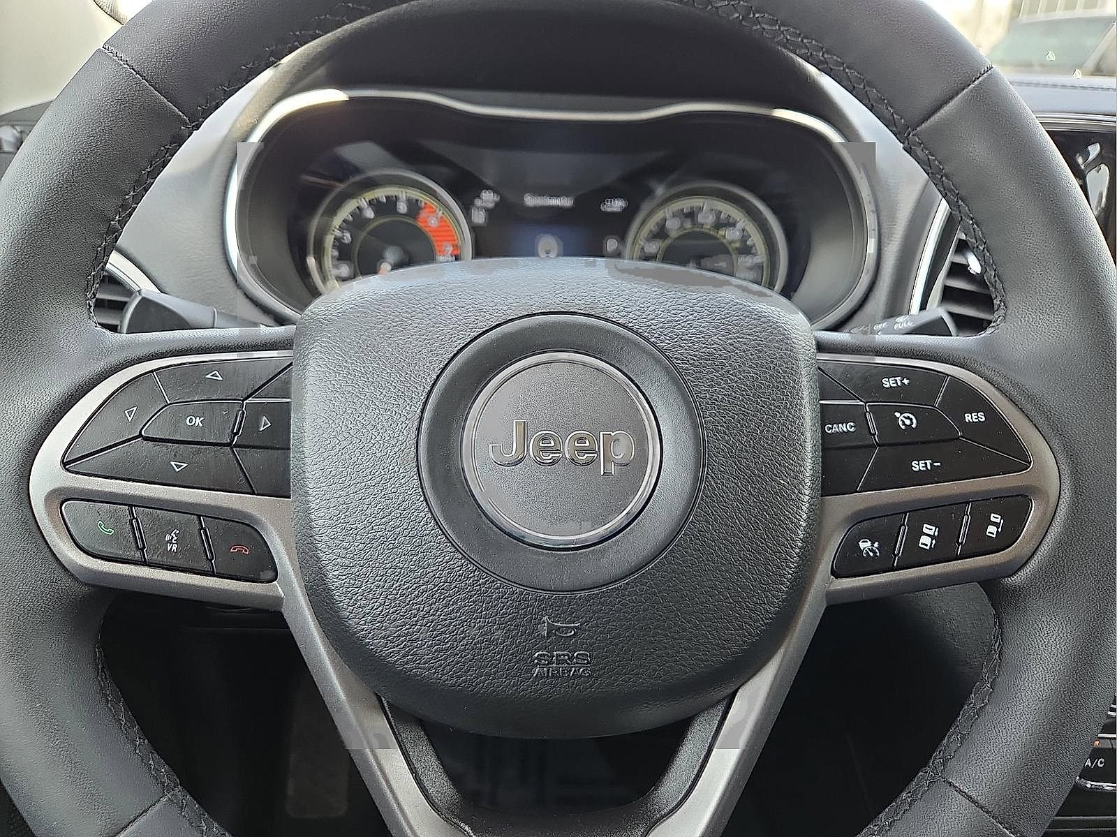 Used 2022 Jeep Cherokee Limited image 24
