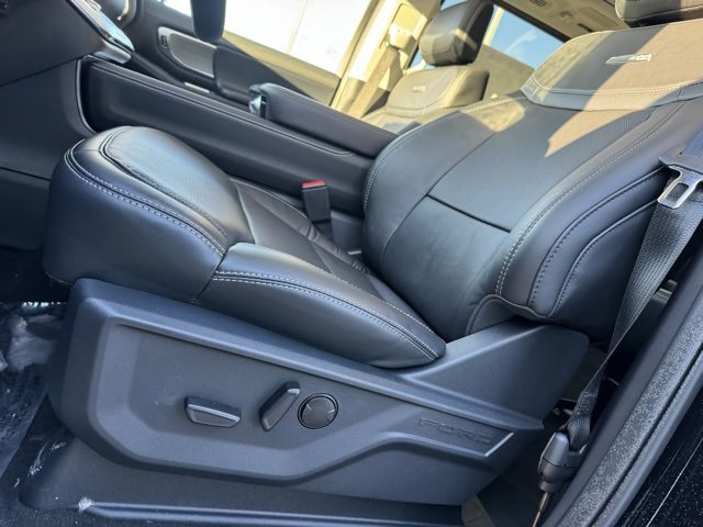 New 2025 Ford Expedition Max Platinum w/ Driver's Package image 7