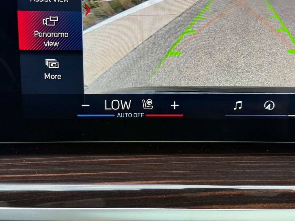 New 2026 BMW X7 M60i image 16