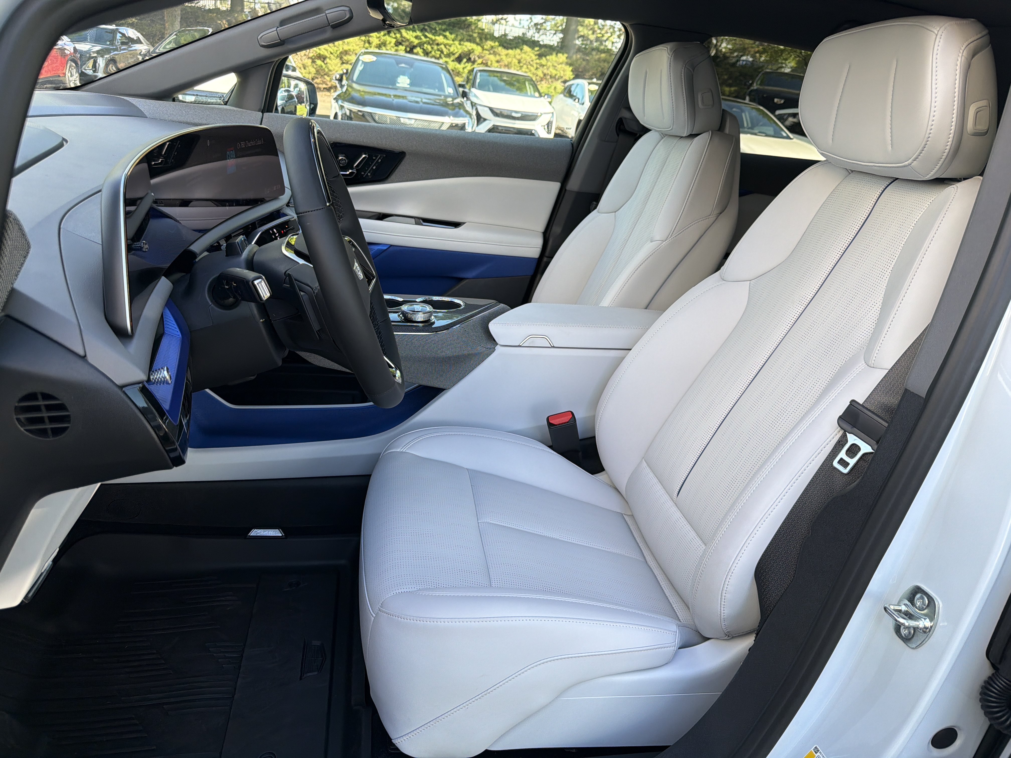 New 2027 Cadillac Optiq Premium Luxury w/ LPO, Floor Liner Package AWD/4WD image 26