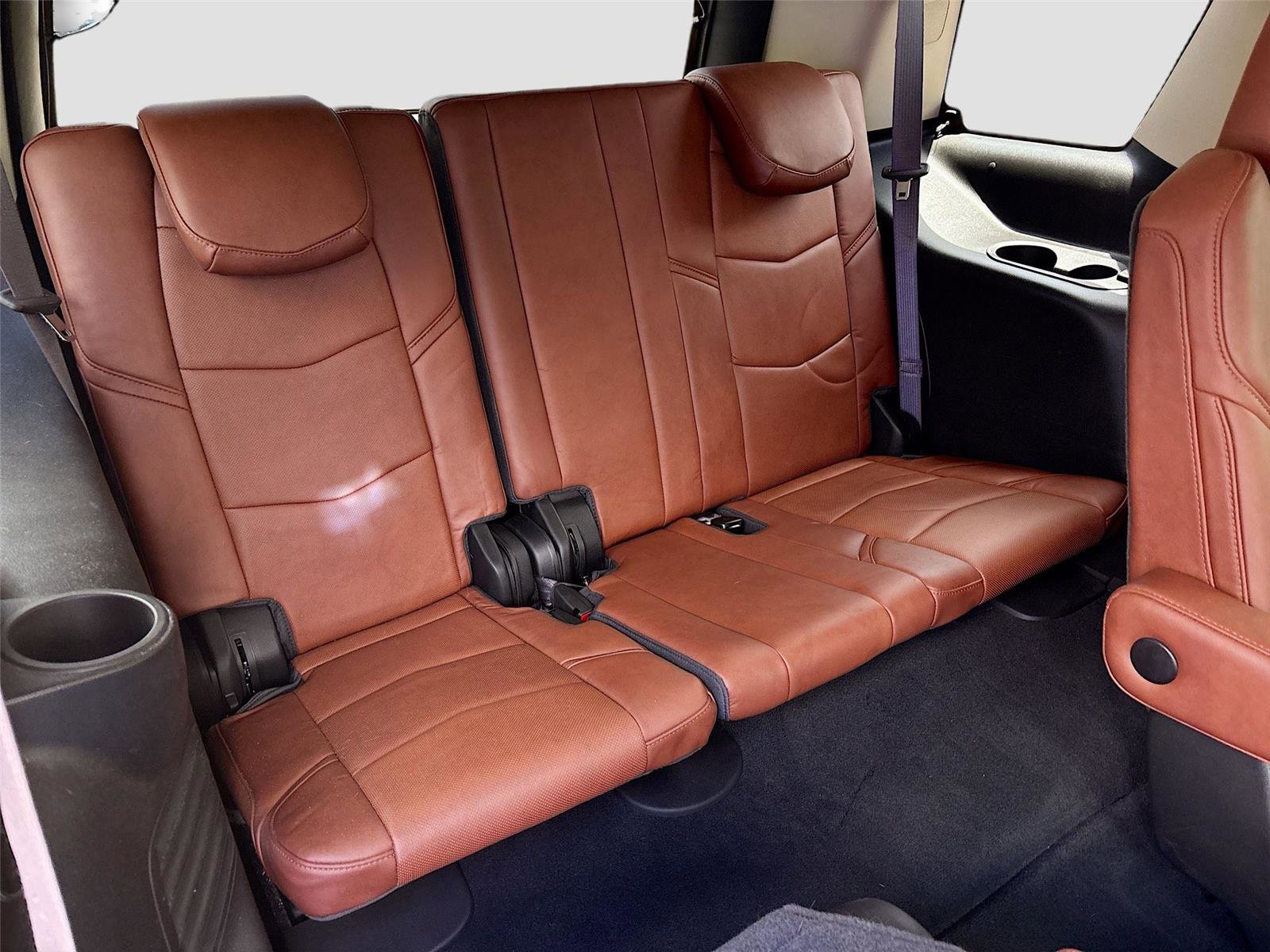 Used 2016 Cadillac Escalade Luxury RWD image 30