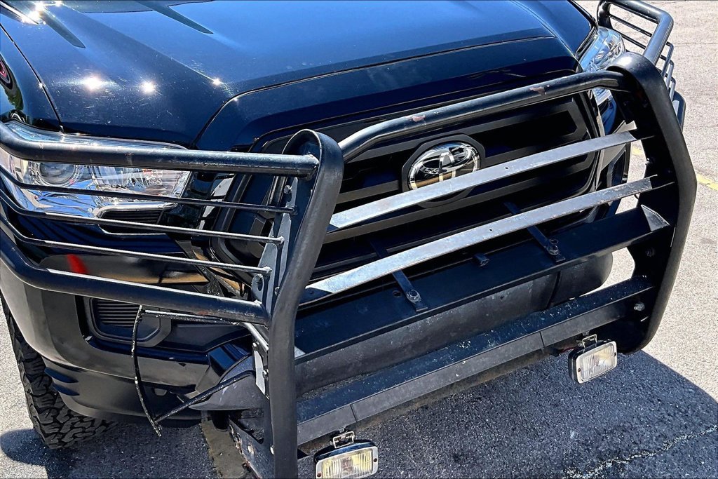 Used 2022 Toyota Tacoma SR w/ SR Convenience Package AWD/4WD image 30