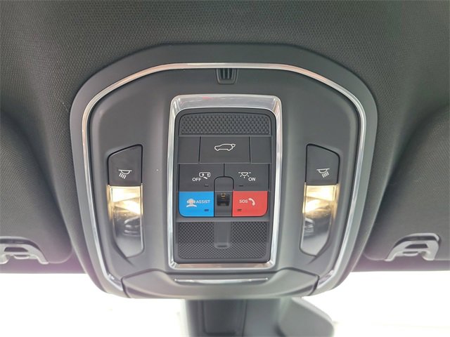 Used 2023 Jeep Wagoneer Series III w/ Preferred Equipment Group image 35