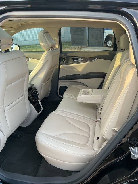 Used 2020 Lincoln Nautilus Reserve image 12