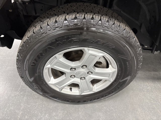 Used 2021 Jeep Wrangler Sport S image 25