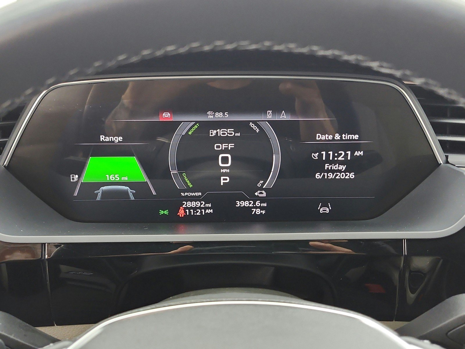 Used 2024 Audi Q8 e-tron Premium Plus w/ Premium Plus Package AWD/4WD image 9