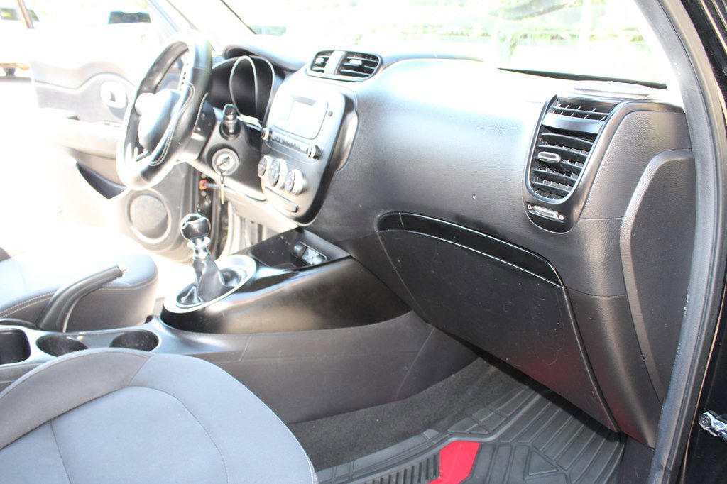 Used 2015 Kia Soul image 30